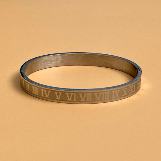 Roman Numeral Bracelet (Silver)