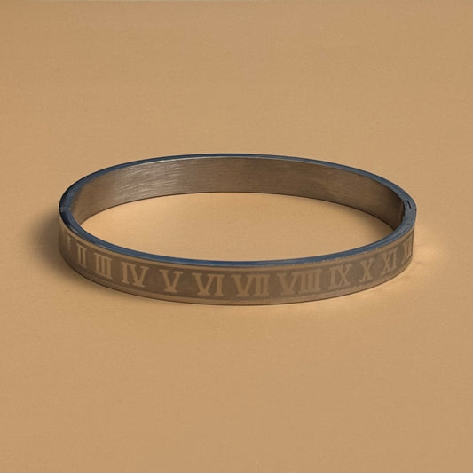 Roman Numeral Bracelet (Silver)